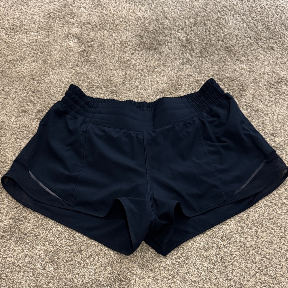 Lululemon Hotty Hot high rise, 2.5 in shorts